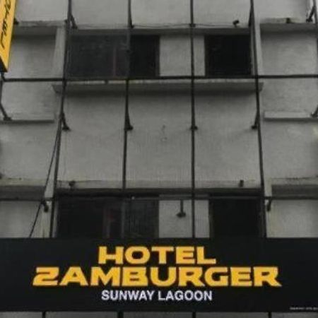 Hotel Zamburger Zamway Lagoon Петалинг-Джая Экстерьер фото